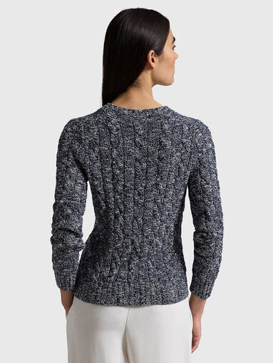 Slim sweater with oval neckline - 2