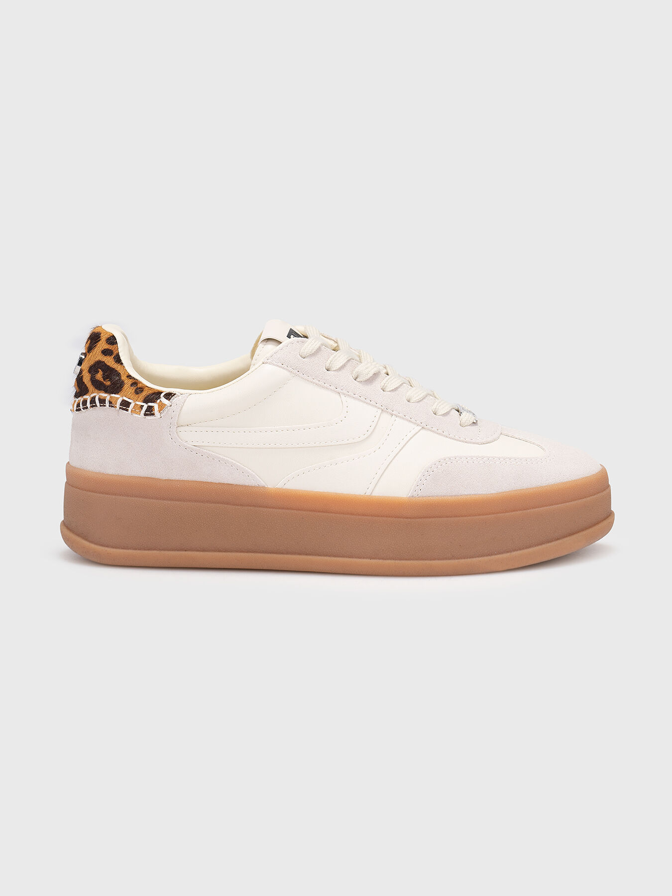OFF-TRACK sport shoes brand STEVE MADDEN — Globalbrandsstore