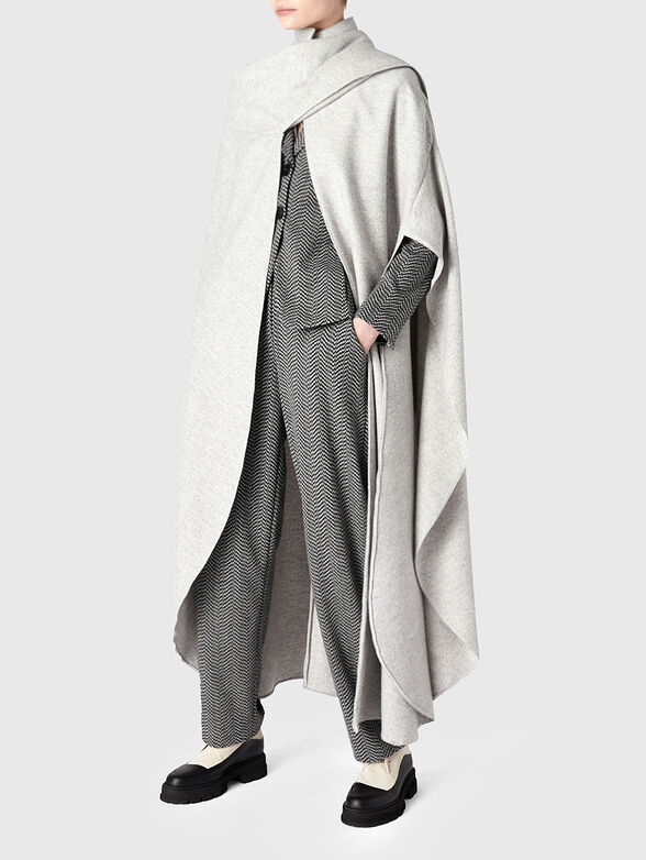 Trousers with accent pattern - 4