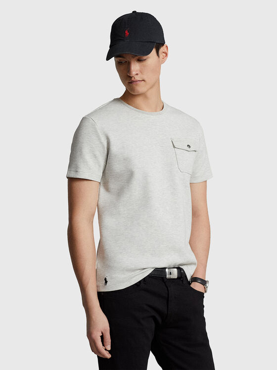 Сива тениска с джоб - 1