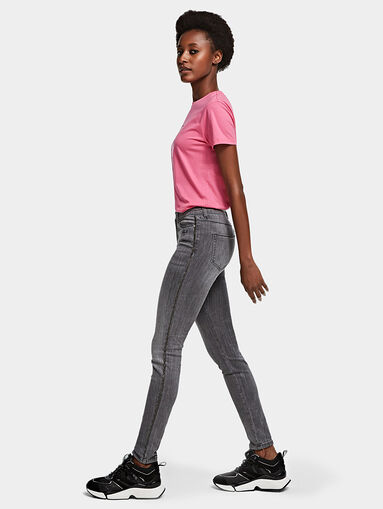 Skinny jeans with chains - 3