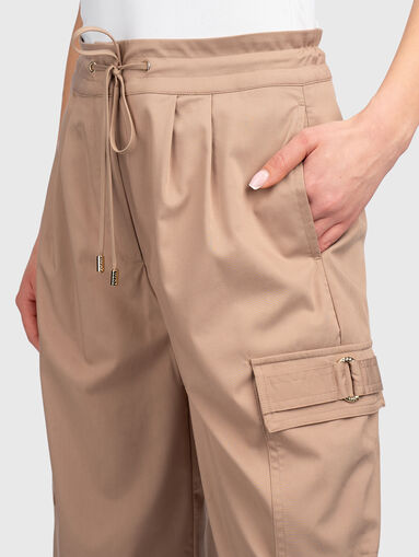 Cargo pants with a drawstring waist - 4