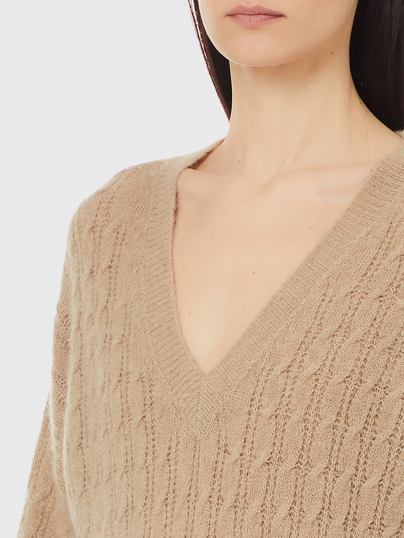 V-neck sweater - 3