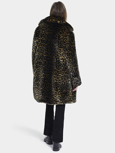 Faux fur coat with animal motifs - 4