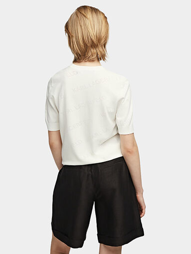 Sweater with long sleeves and logo accent - 3