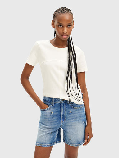 Denim shorts with mini floral embroideries - 4