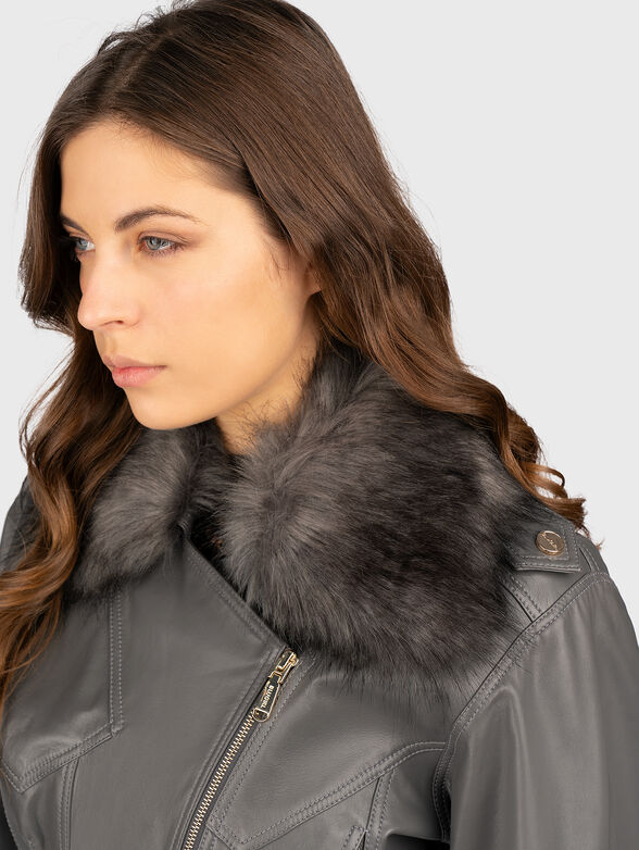 Black leather jacket with removable collar - 6