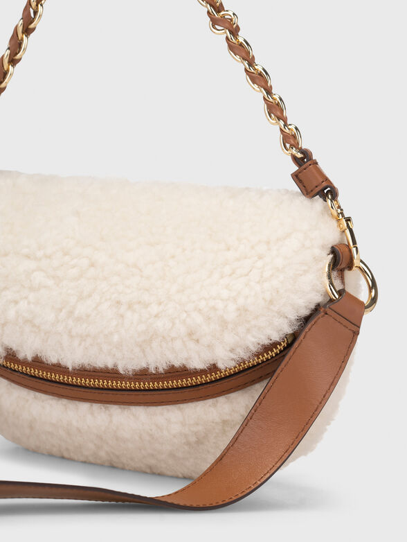 Crossbody bag made of wool  - 5