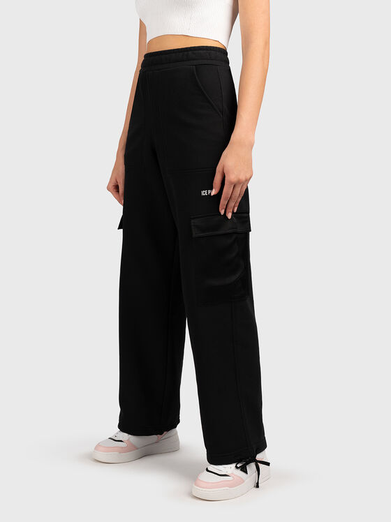 Pants with satin pockets - 1