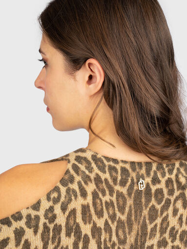 Animal print sweater - 5