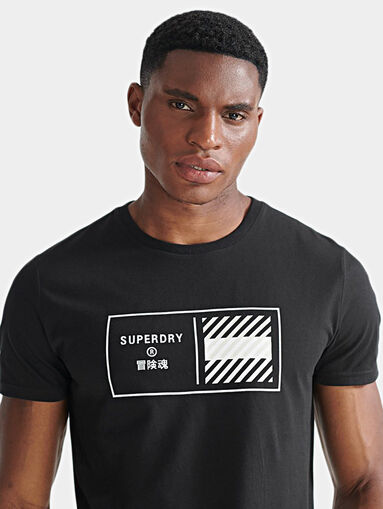 Black t-shirt with print - 4