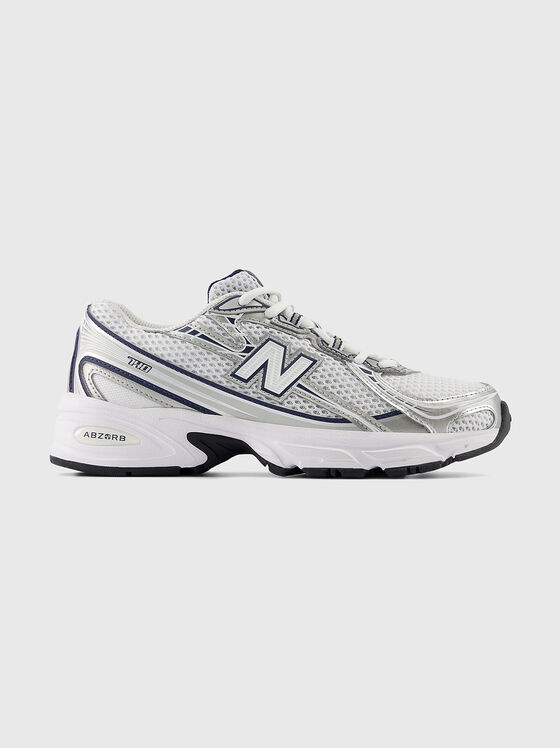 740 sports shoes with logo detail - 1