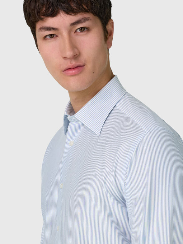 Long-sleeved striped shirt - 4