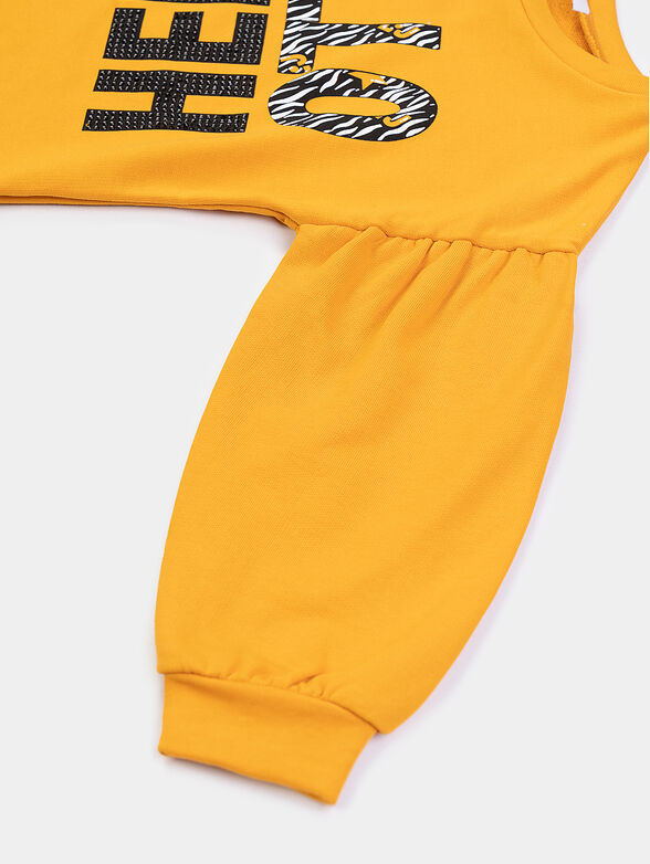 Sweatshirt with applied rhinestones - 3