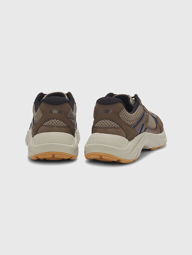 Sneakers with contrasting details - 4