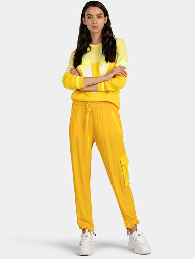 Yellow cargo trousers - 5