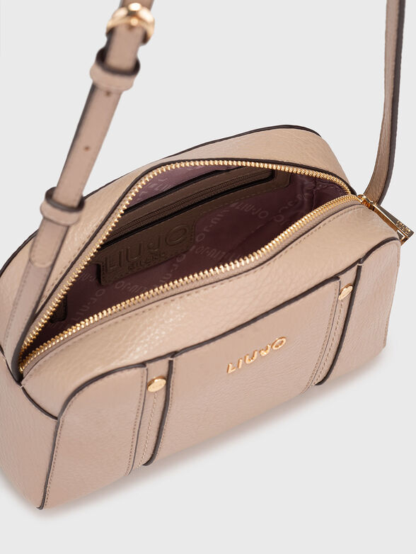Crossbody bag with gold details - 6