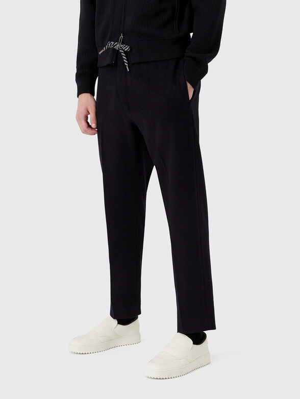 Slim trousers with pockets - 1