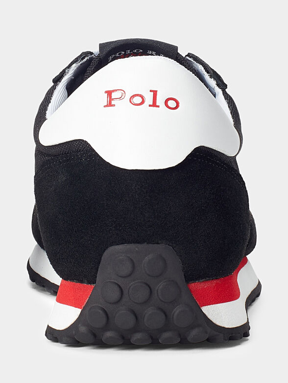 Sports shoes with logo accent - 3