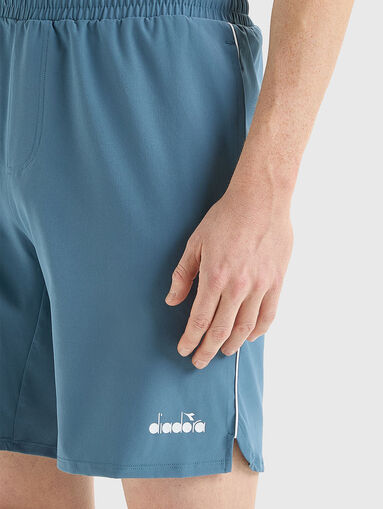 Shorts with contrast logo detail - 4