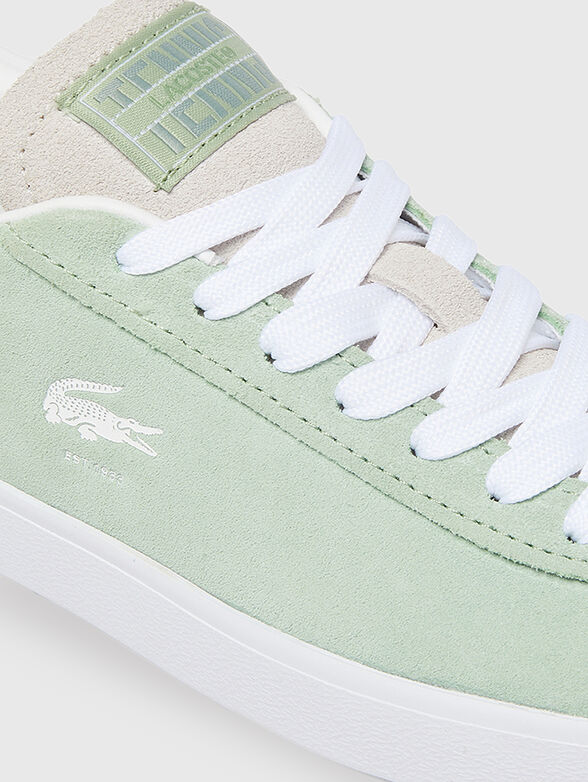 Sports shoes with logo - 4
