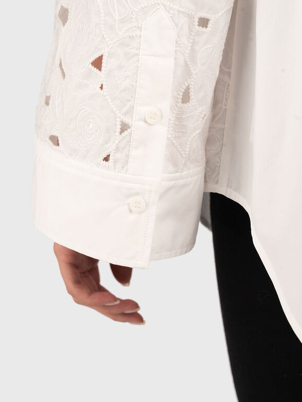 Oversized shirt with floral embroidery - 6