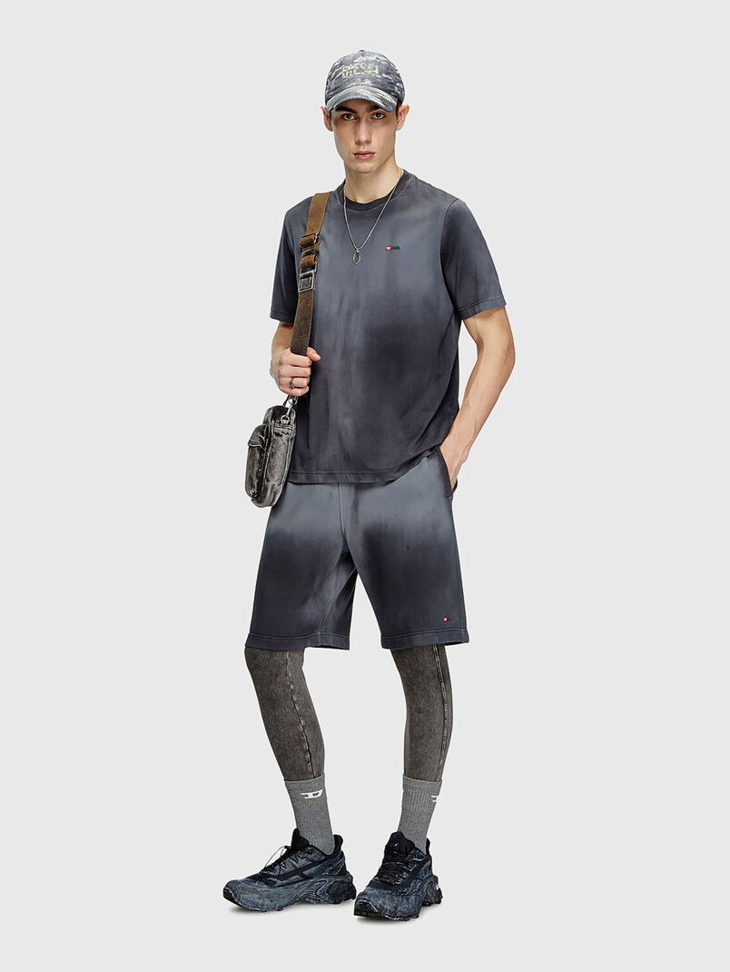 P-CROWNE-R1 sports shorts - 3