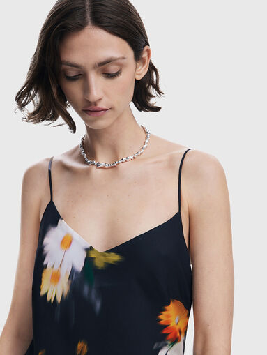 Maxi dress with floral print - 4