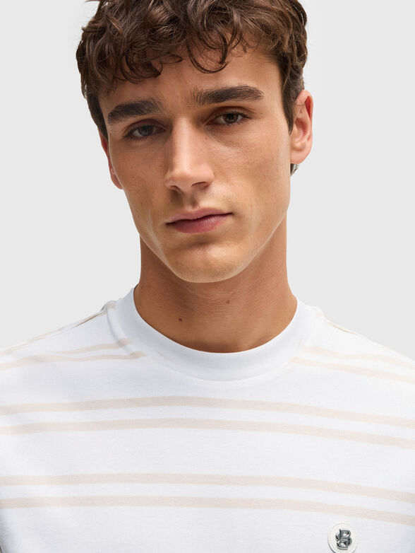 White T-shirt with oval neckline - 4