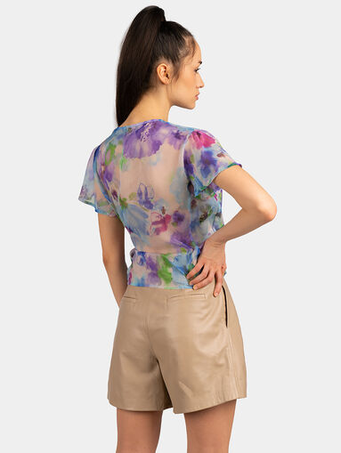 Blouse with short sleeves - 3