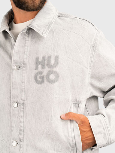 Denim jacket with accent back - 4