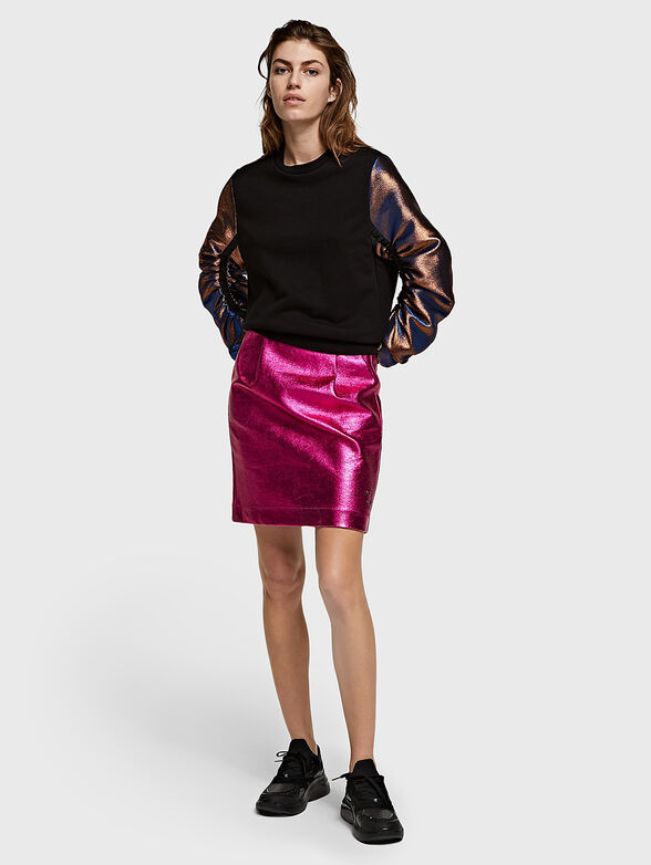 Sweatshirt with accent sleeves - 4