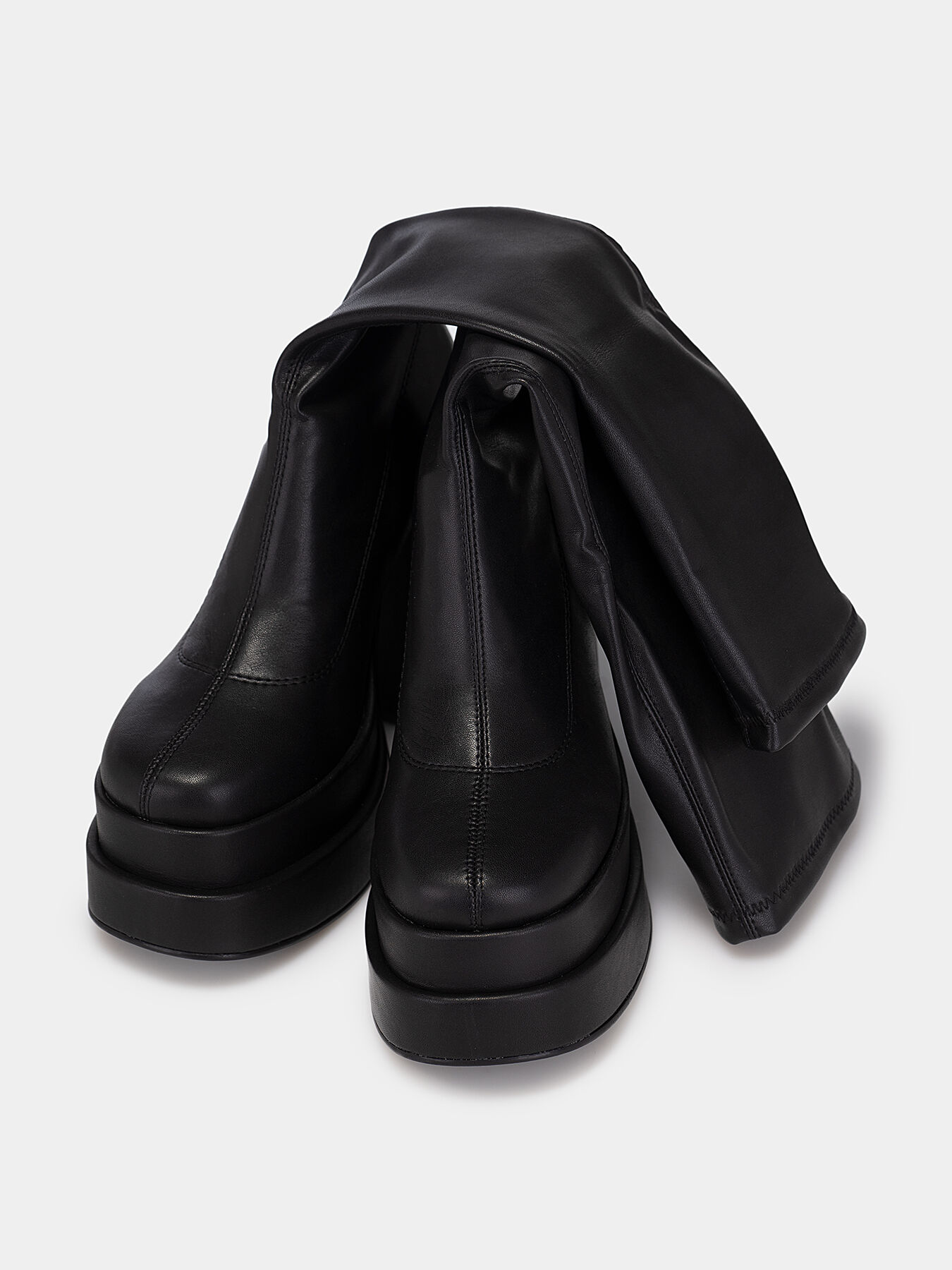 CYPRESS boots brand STEVE MADDEN — Globalbrandsstore.com/en