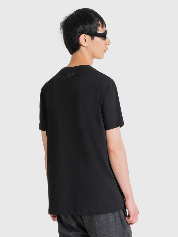 Black T-shirt with accent print - 2
