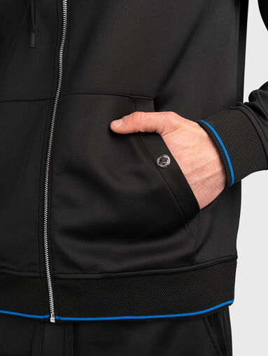 Hooded sweatshirt with contrasting details - 5