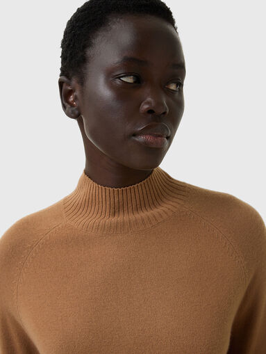 LYSANNE wool sweater with accent slits - 4