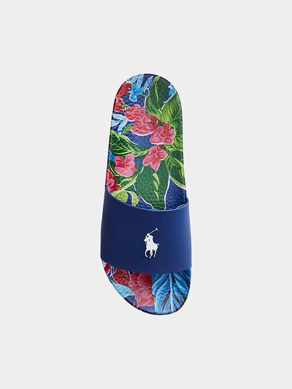 Beach slides with floral print - 4