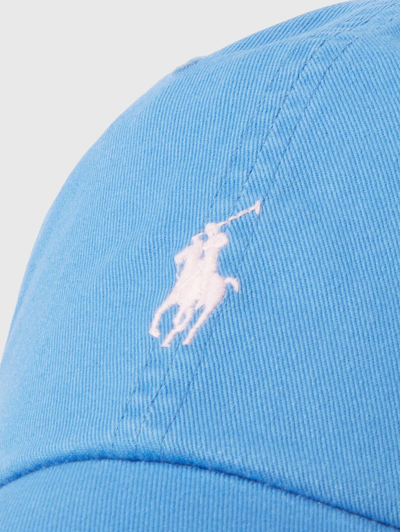 Light blue hat with contrasting logo - 3