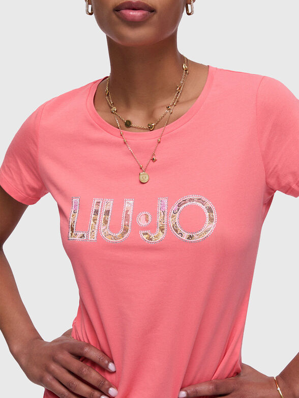 Black T-shirt with contrasting logo - 4