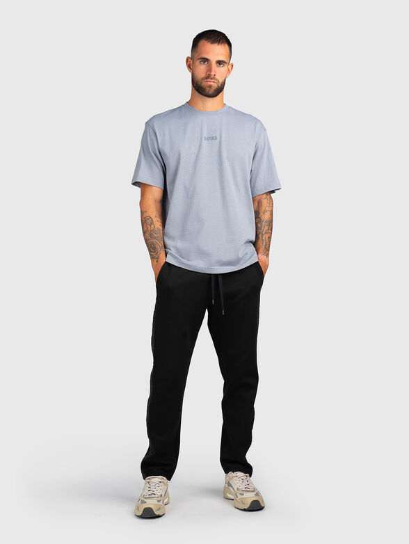 T-shirt with oval neckline in black  - 2