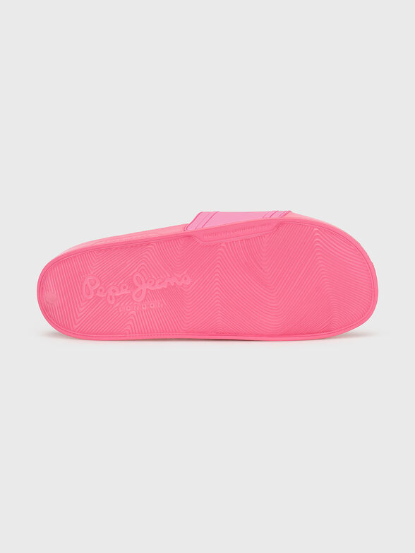 SLIDER Pink slides with embossed logo - 5