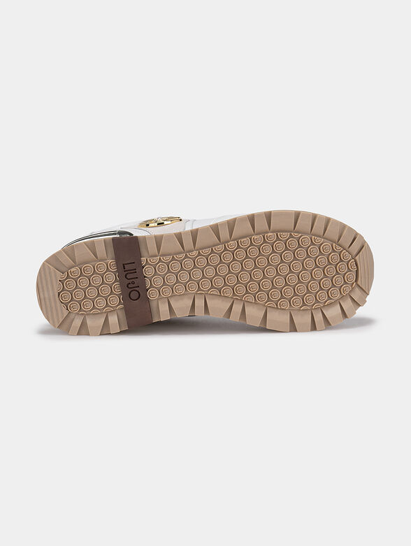 Sport shoes with gold details - 6