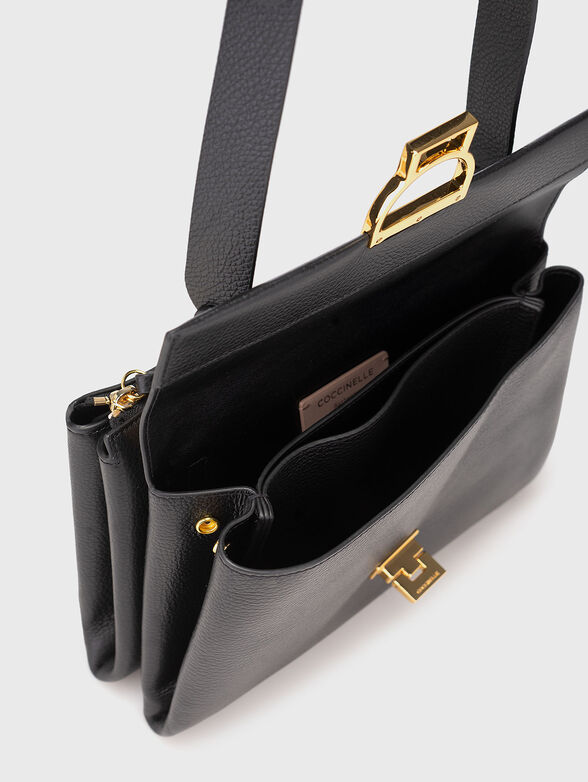 Leather bag with embossed texture - 6