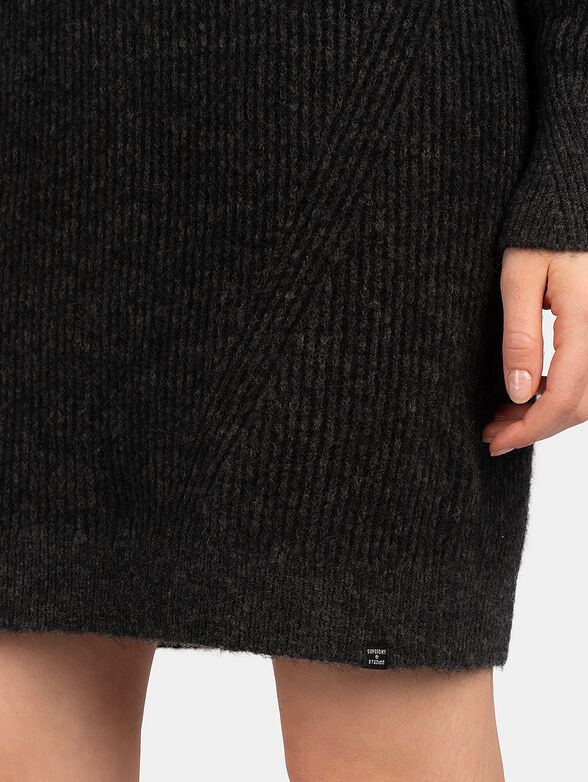 Knitted mini dress with turtleneck collar - 3