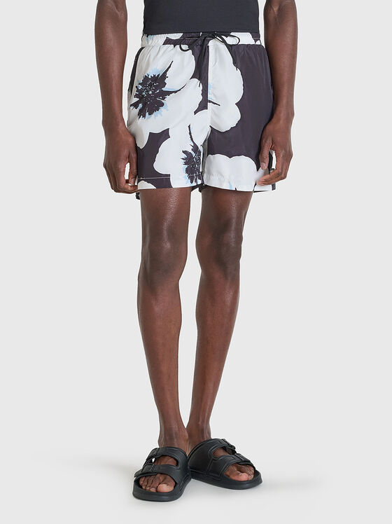 Плажни шорти с принт - 1