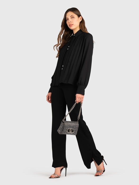 Shirt with accent buttons - 2