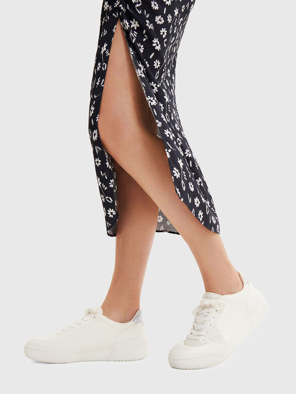 Orange sports shoes - 2