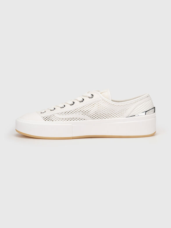 White sport shoes - 4