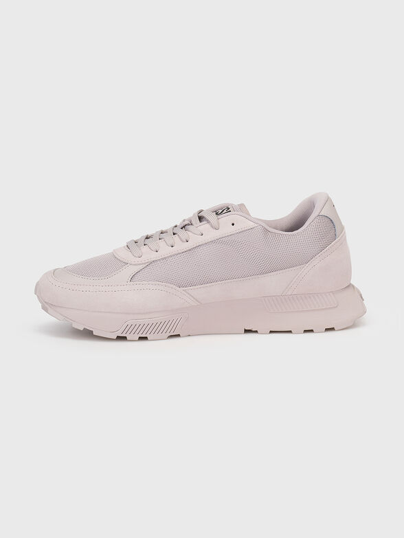 Sports shoes with contrasting logo - 4