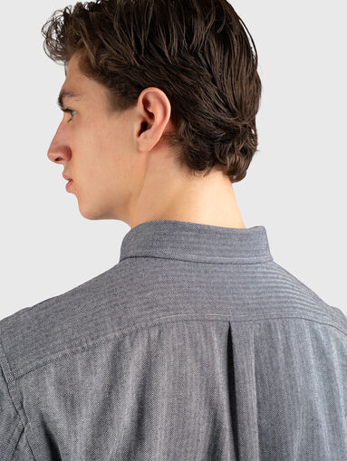 Cotton shirt with a herringbone pattern - 3